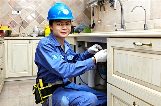 深圳恒大帝景高層住宅的樣板房，由左右手提供家具定制安裝及售后維修服務(wù)