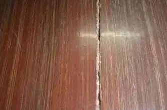 青島雕花實(shí)木門;實(shí)木家具開裂、變形的原因終于找到了