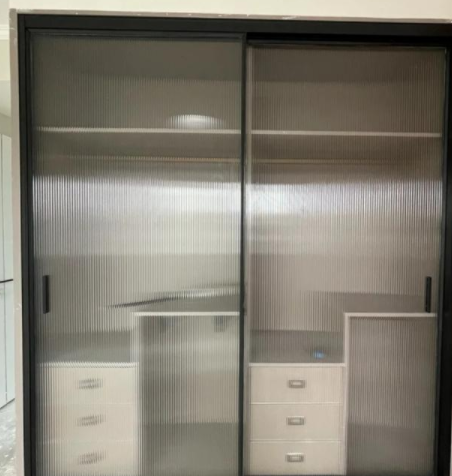 玻璃推拉門價(jià)格，浴室玻璃推拉門的區(qū)別有哪些？