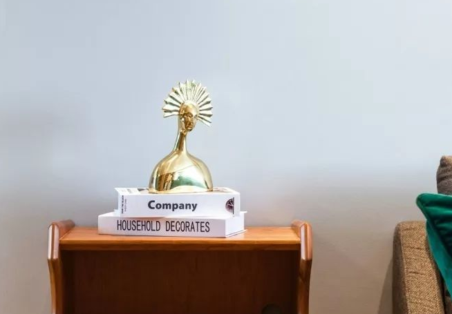 客廳家具設計圖，客廳做全面墻書柜+隱形門