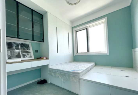 臥室榻榻米裝修效果圖，臥室裝榻榻米實(shí)用嗎？